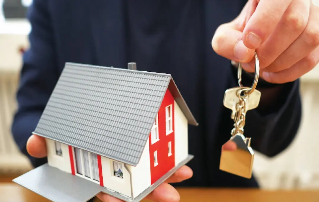 برای خرید ملک در بازار اولیه دبی، یعنی مستقیماً از سازنده، چه اسنادی پر می شود؟